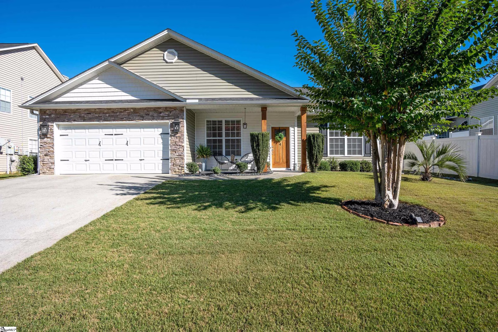 Property image 1 at 4 Greenbranch Way, Simpsonville, SC 29680