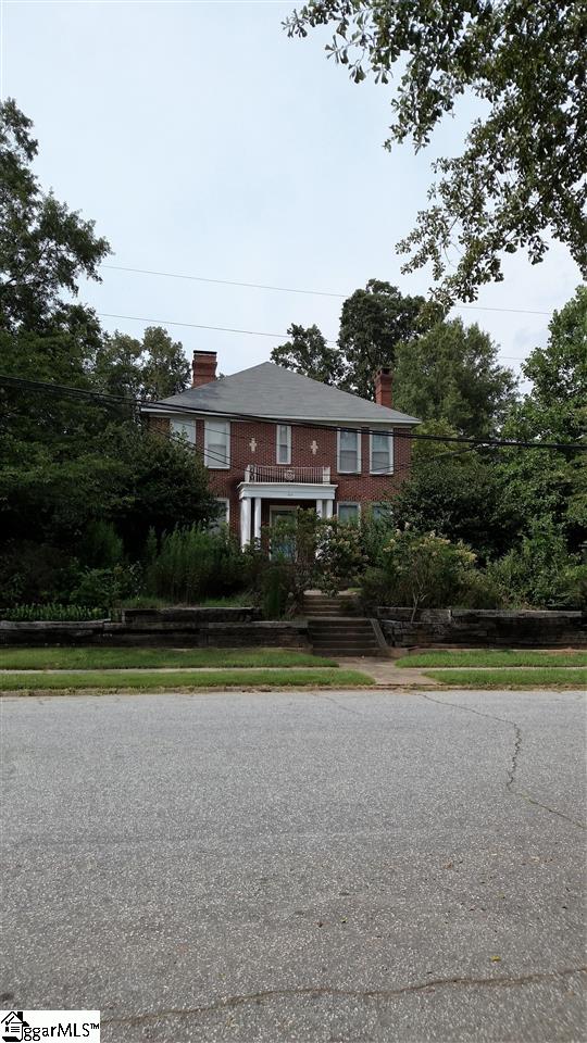 Property image 4 of 303 Calvert Avenue in College View, Clinton, SC 29325