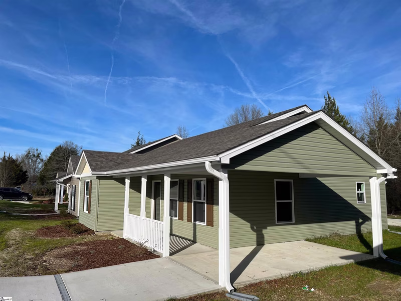 Property image 4 at 325 Dillon Drive, Clinton, SC 29325