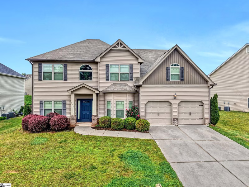 530 W Holloway Drive