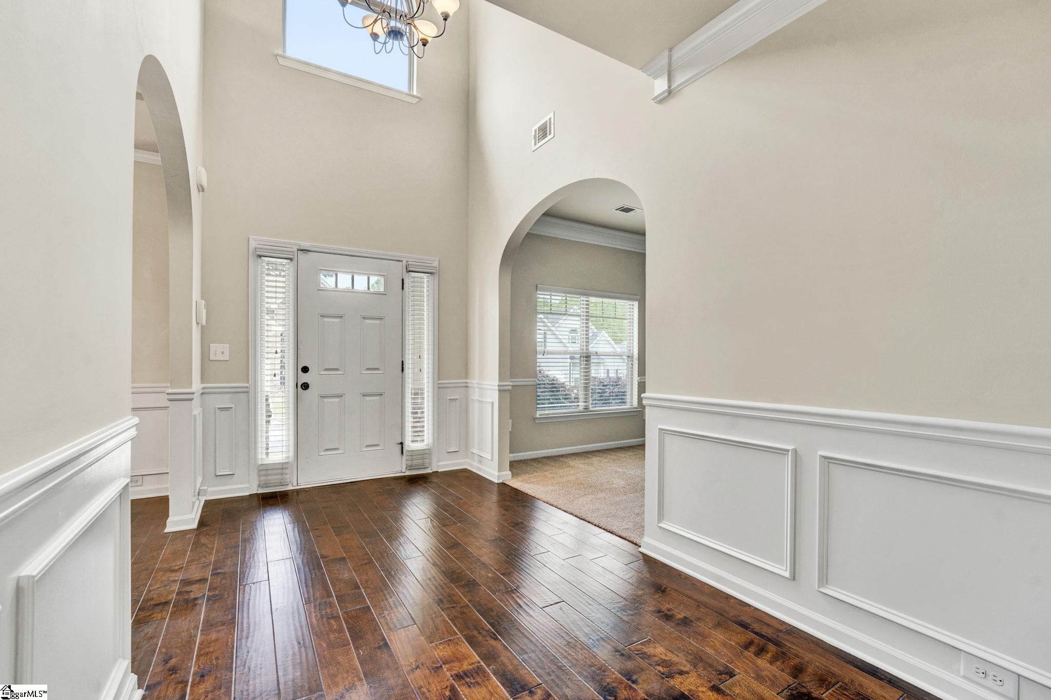Property image 2 of 530 W Holloway Drive in Reidville Crossing, Woodruff, SC 29388