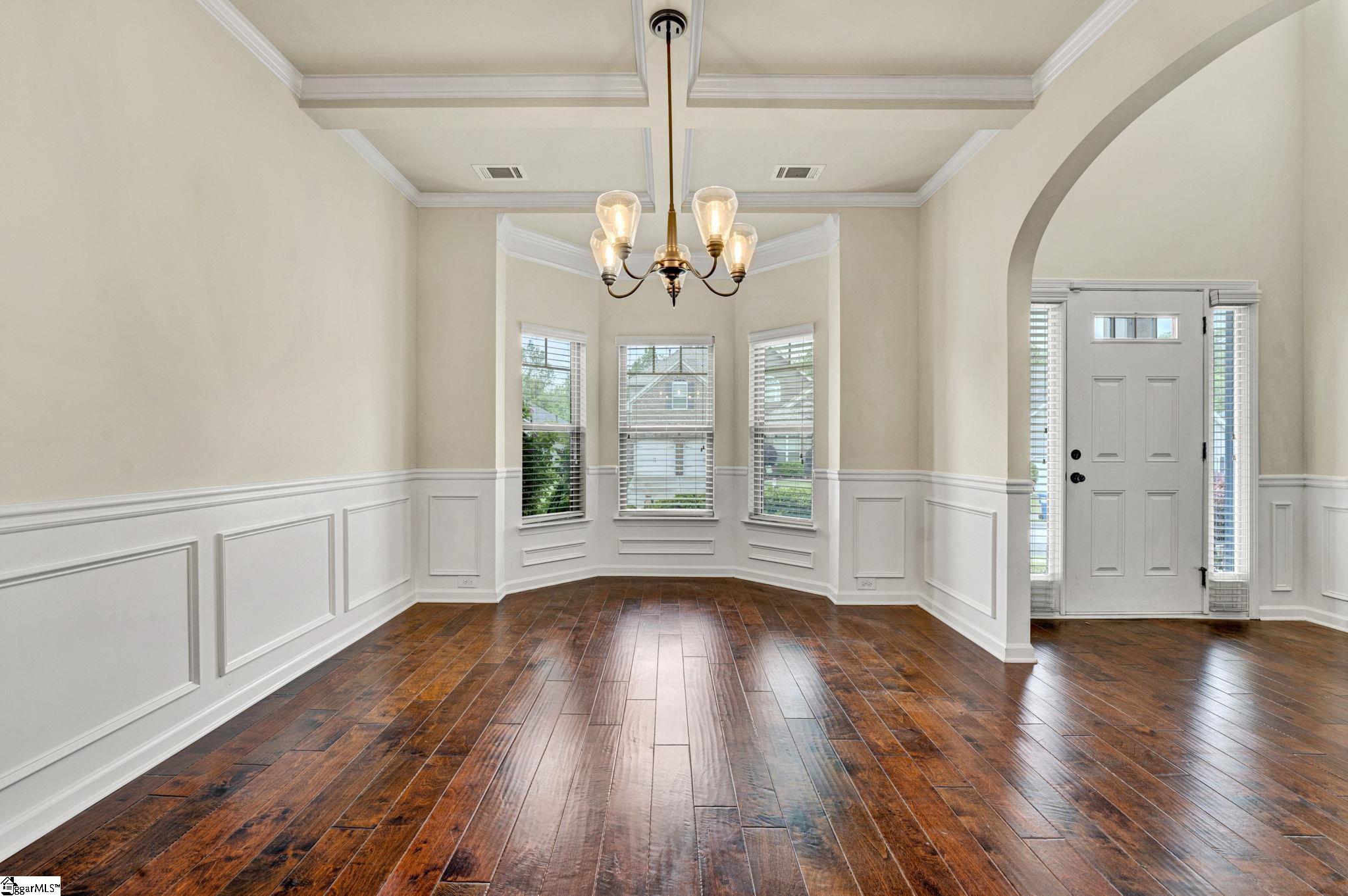 Property image 5 of 530 W Holloway Drive in Reidville Crossing, Woodruff, SC 29388