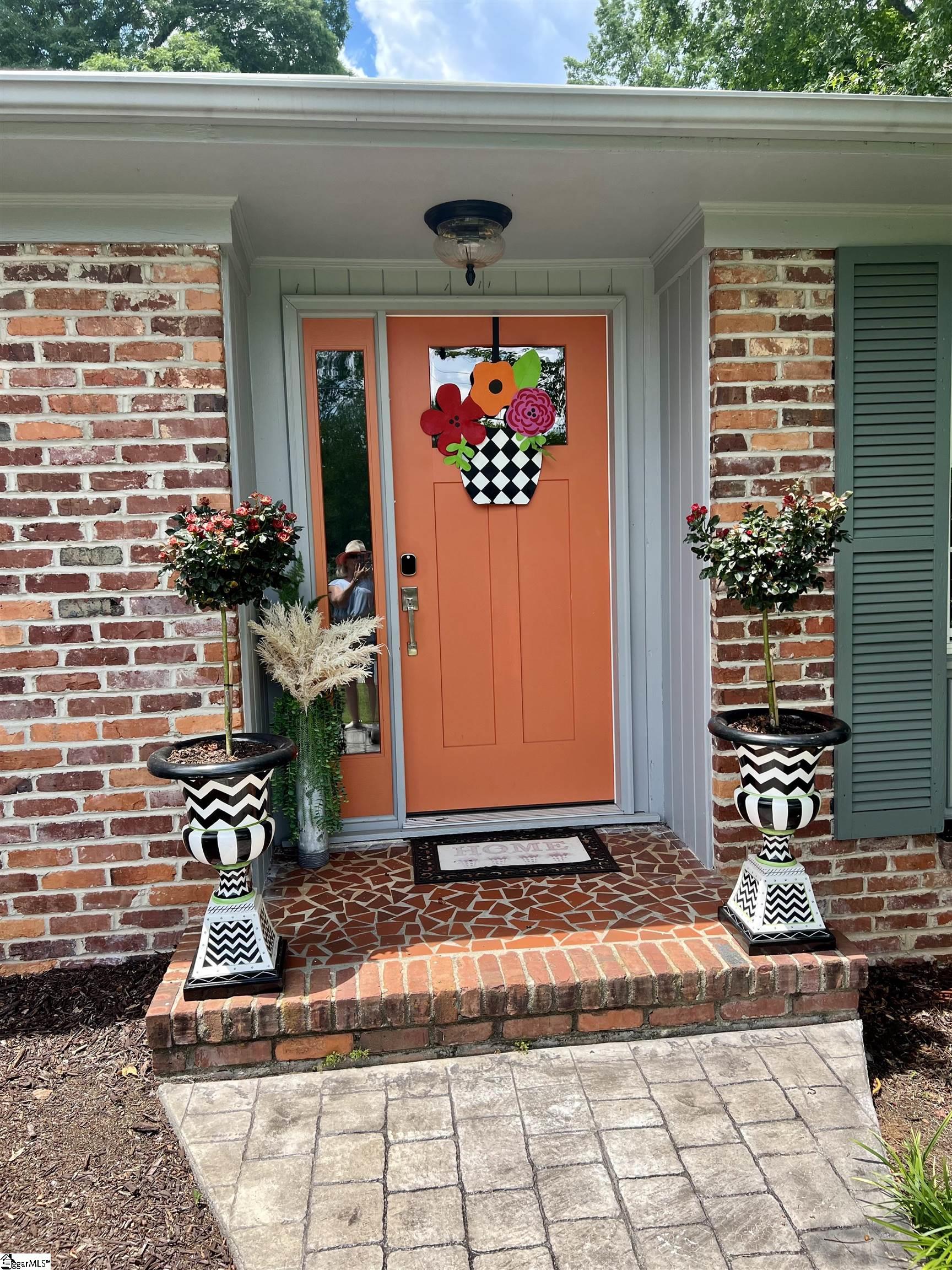 Property image 2 of 101 Andover Road in Heritage Hills, Greenville, SC 29615