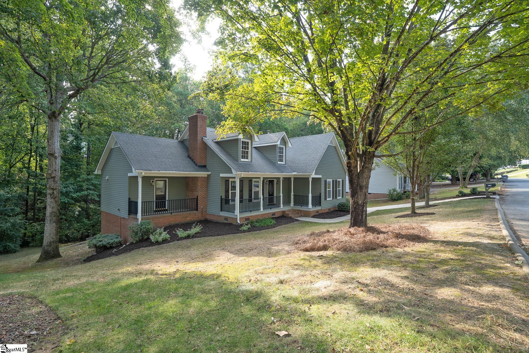 Property image 3 of 1103 Half Mile Way in Half Mile Lake, Greenville, SC 29609