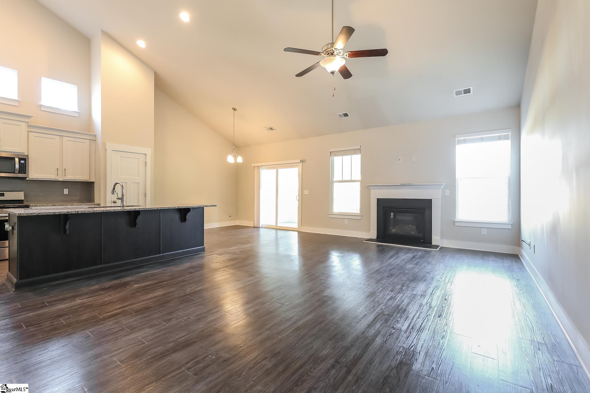 Property image 3 of 510 Dewy Meadows Drive in Gray Fox Run, Taylors, SC 29687