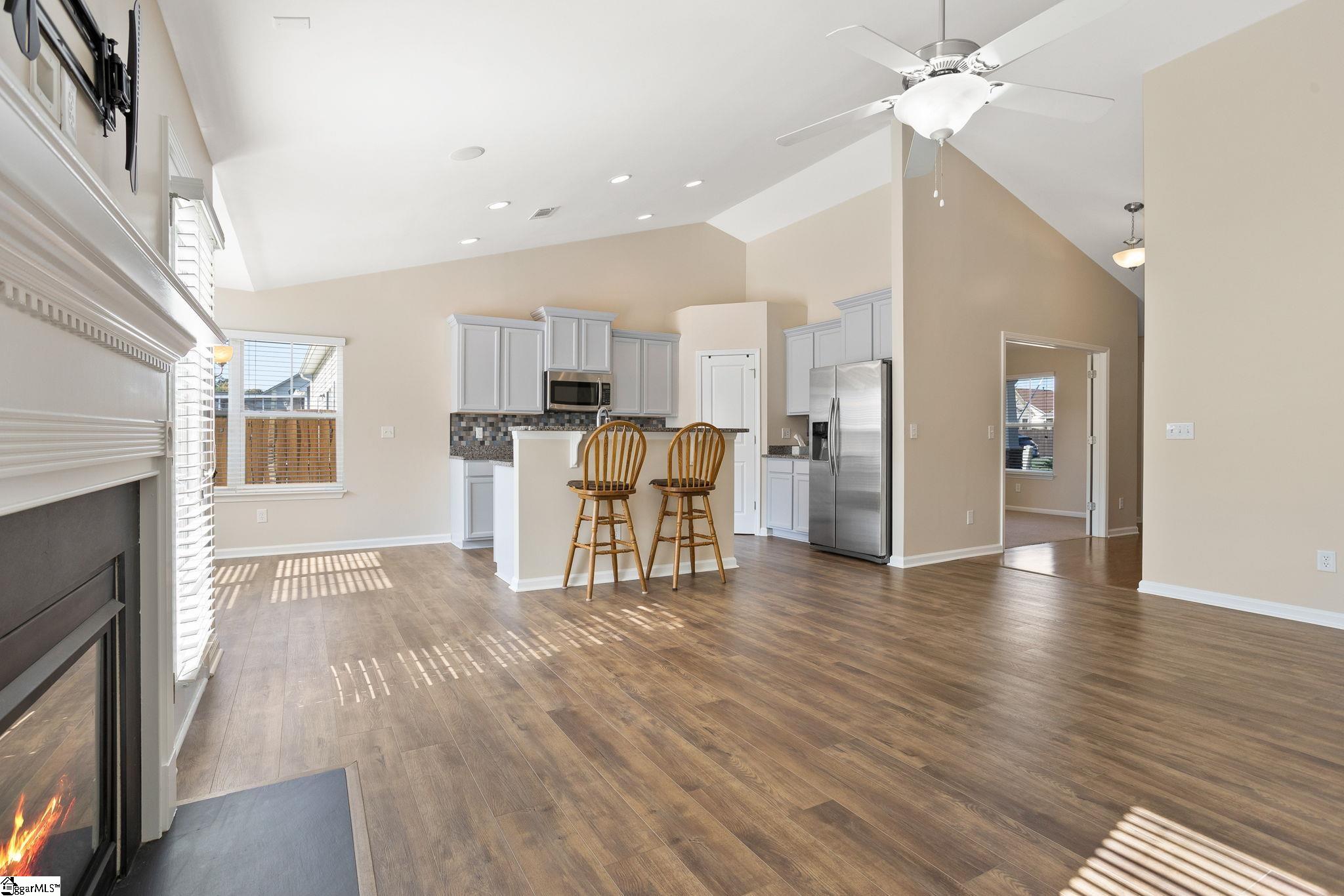 Property image 4 of 212 Stonebury Drive in Victoria Park, Simpsonville, SC 29680