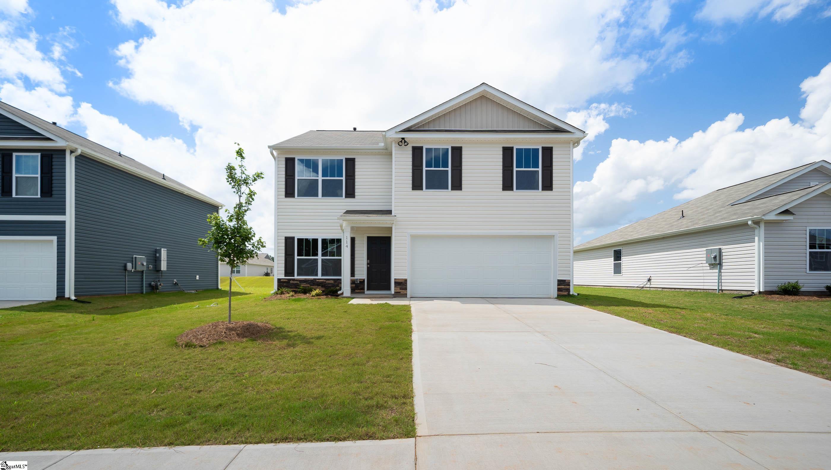 Property image 2 of 114 Larson Lane in Bentley Park, Greenwood, SC 29646