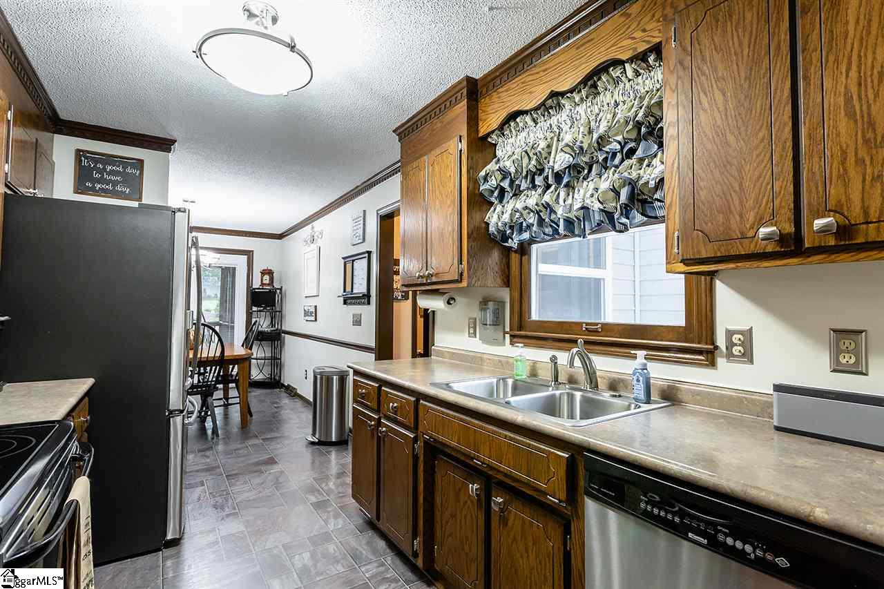 Property image 5 of 1705 Old Mill Road in Wyatt Oaks, Easley, SC 29642