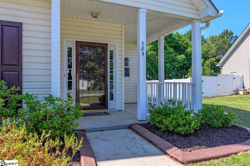 Property image 3 at 309 Oakboro Lane, Simpsonville, SC 29680