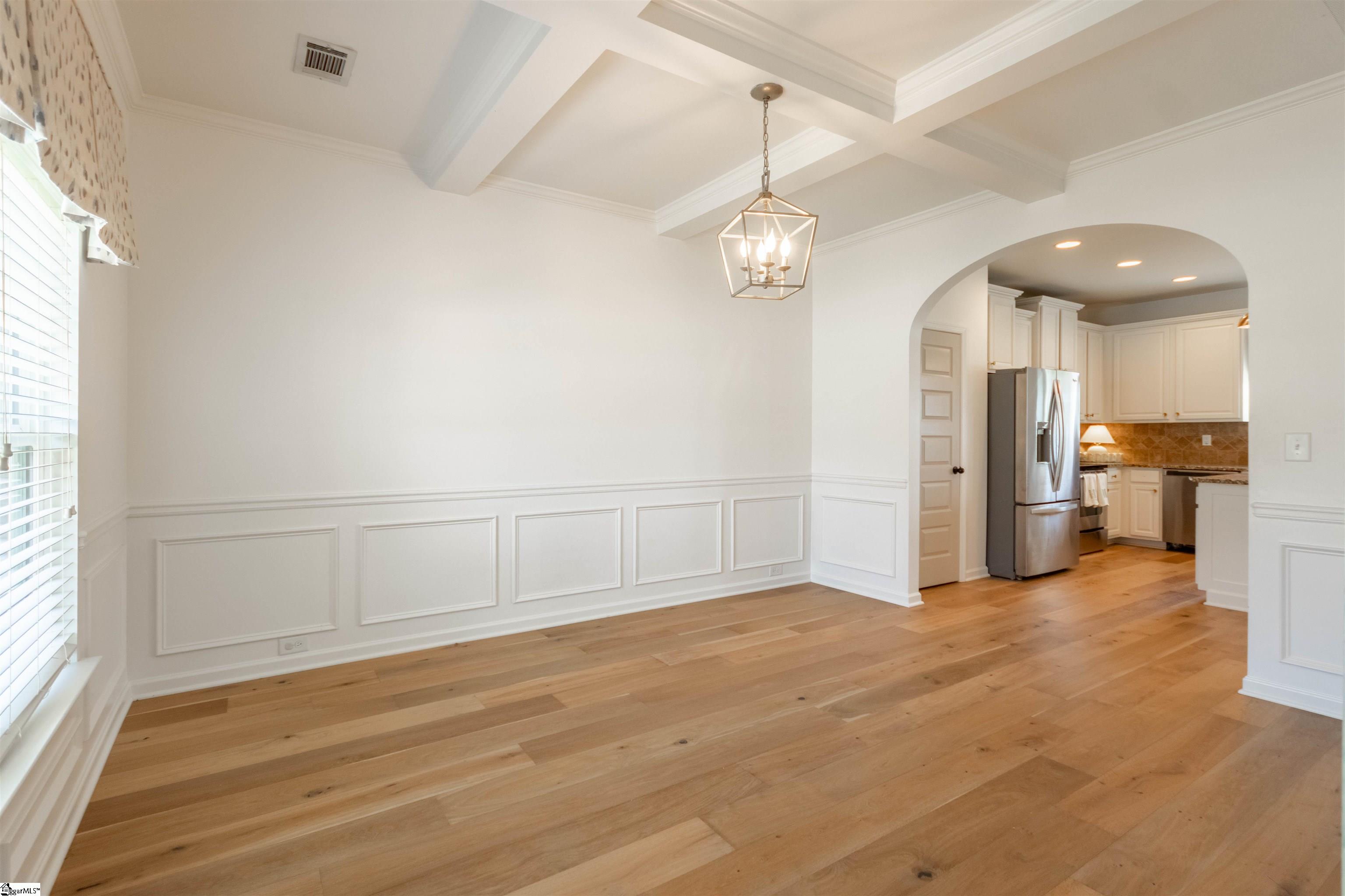 Property image 4 of 803 E Holloway Drive in Reidville Crossing, Woodruff, SC 29388