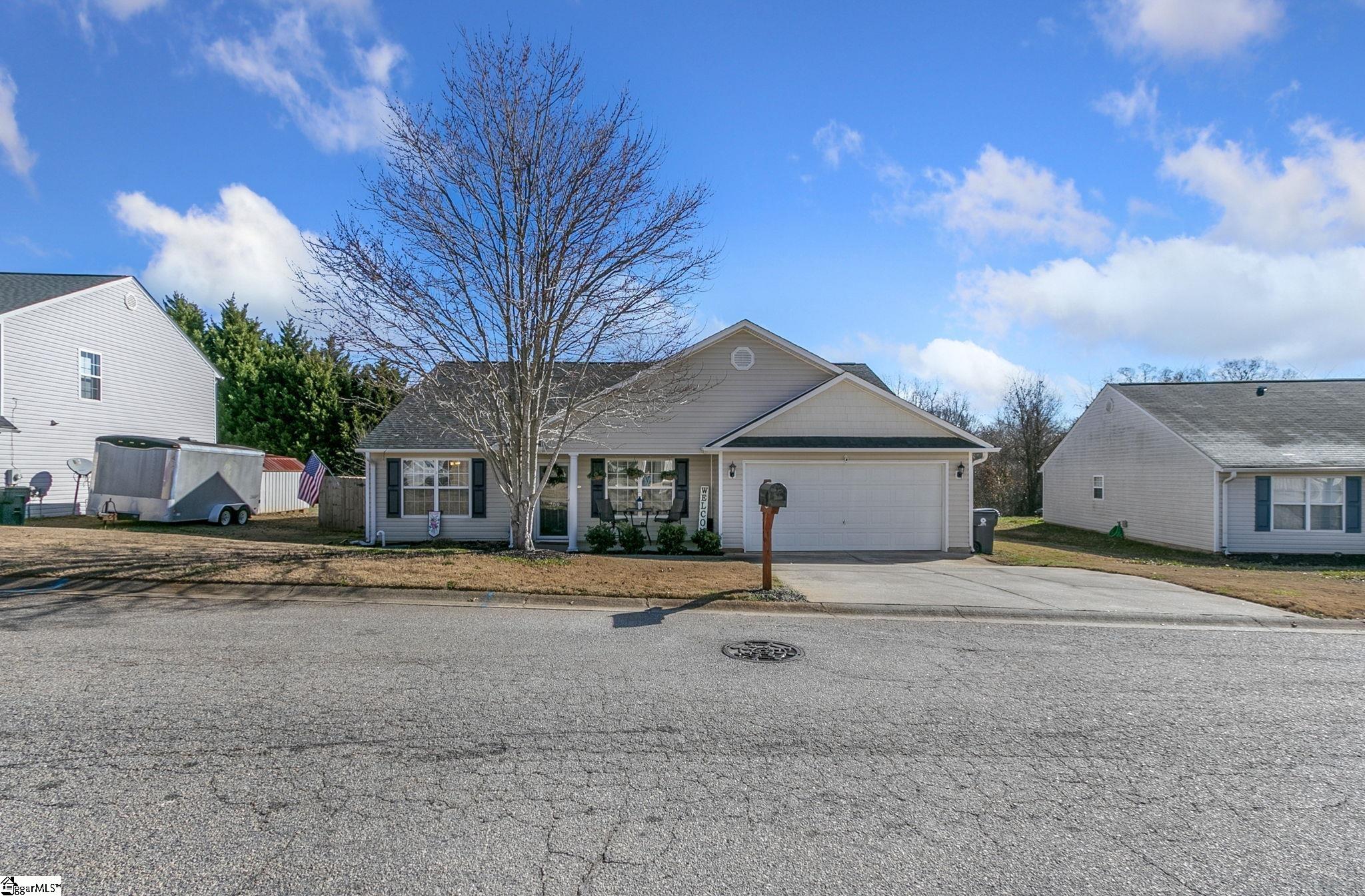Property image 4 of 709 Cassie Marie Court in Duncan Station, Duncan, SC 29334