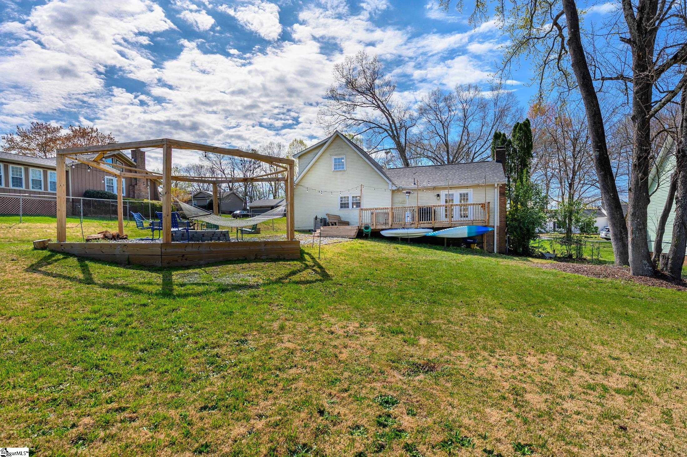 Property image 3 of 6 Huntley Castle Court in Gray Fox Run, Taylors, SC 29687