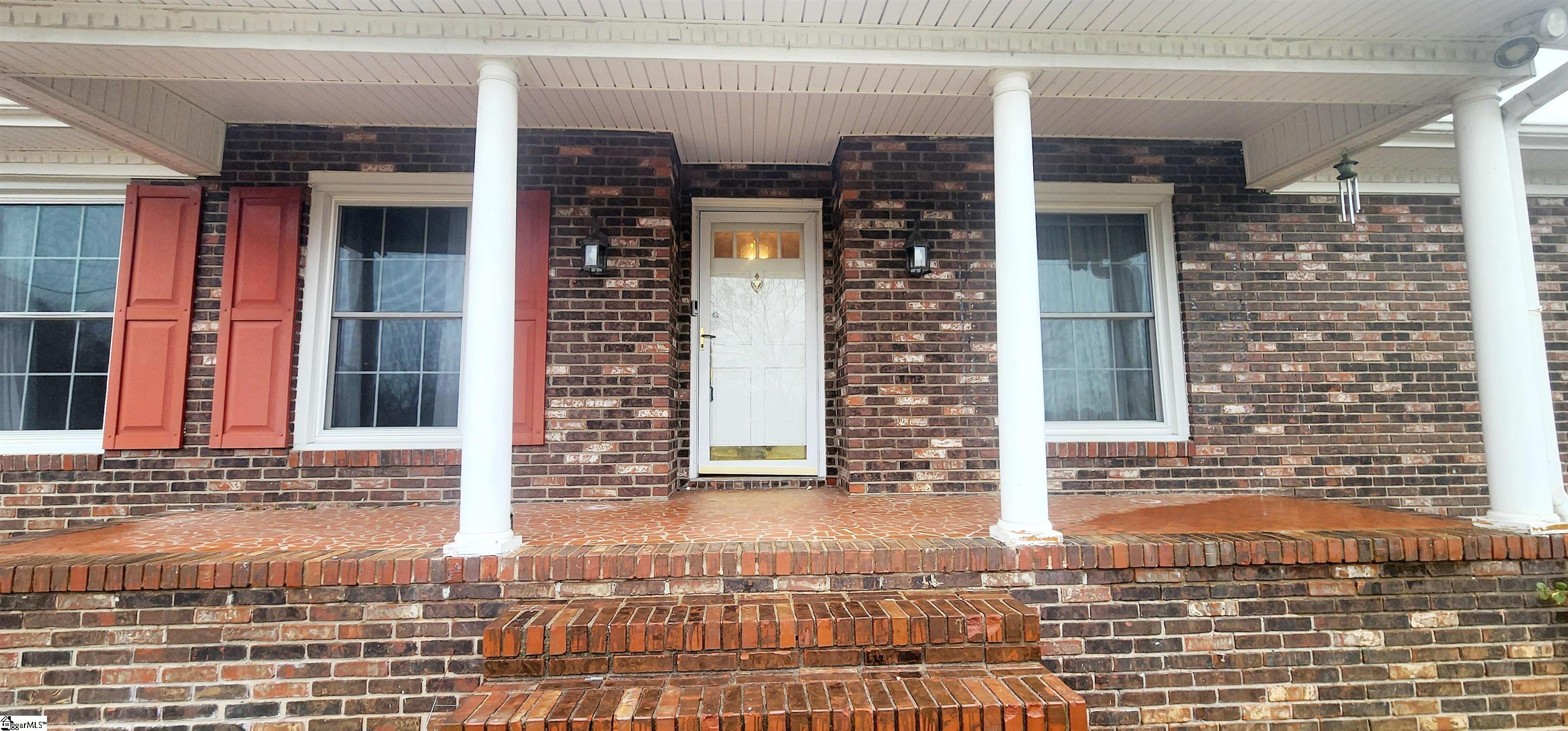 Property image 2 of 101 Iverson Street in Heritage Hills, Greenville, SC 29615