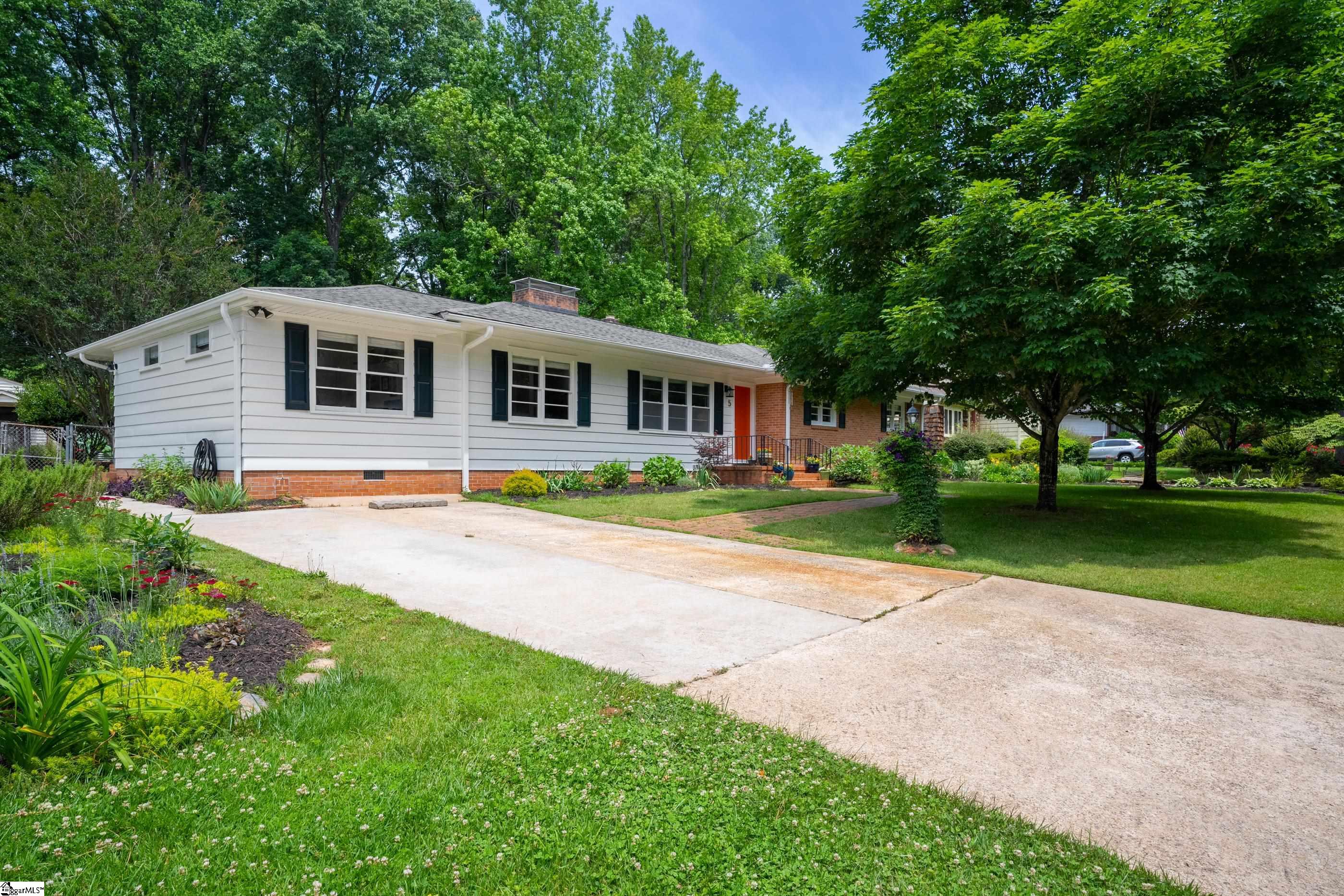 Property image 2 of 5 Alpine Way in Dellwood, Greenville, SC 29609
