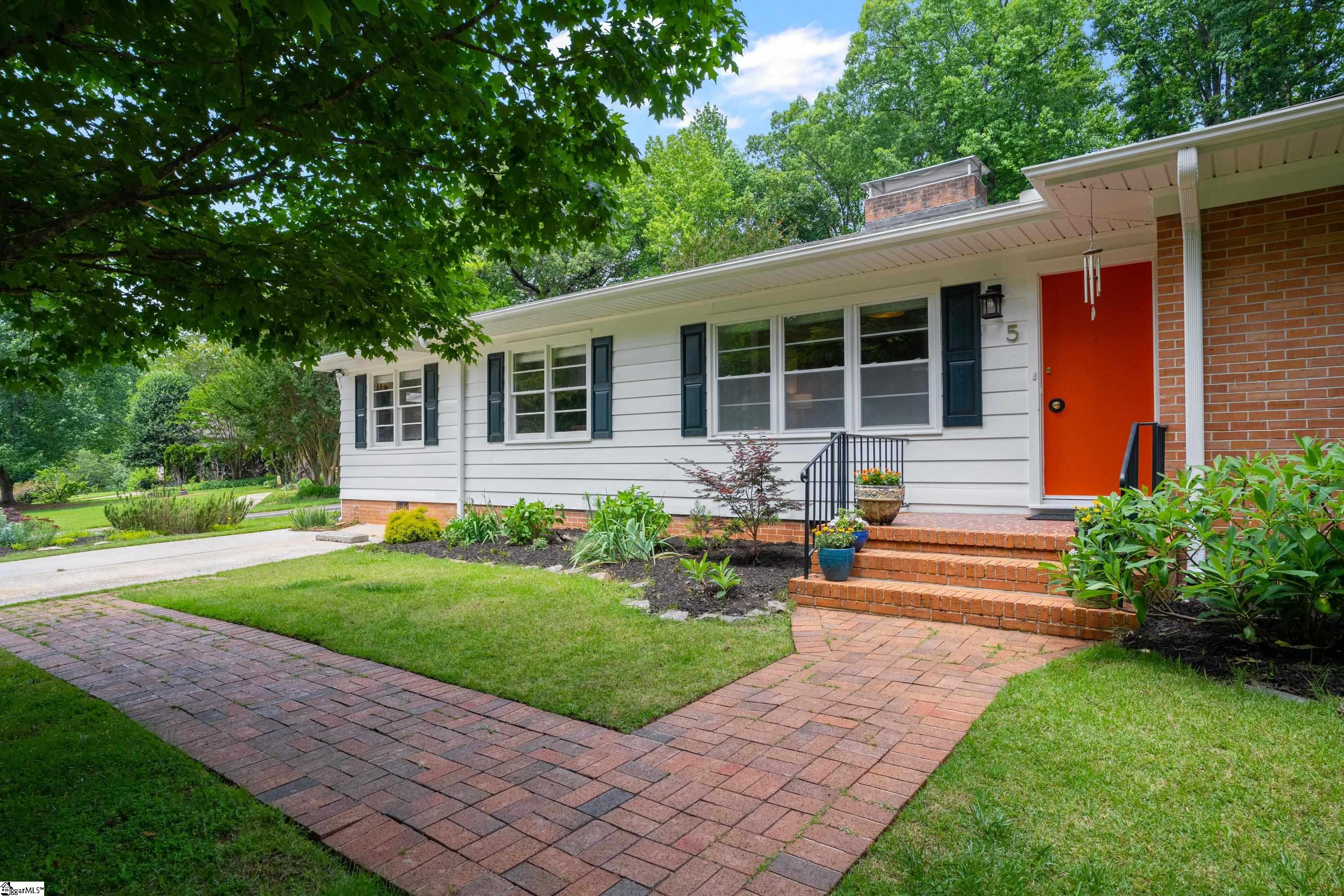 Property image 3 of 5 Alpine Way in Dellwood, Greenville, SC 29609