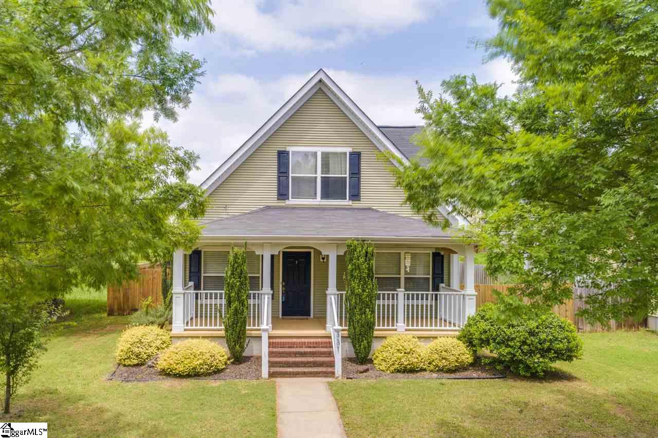 Property image 2 of 331 Woodlark Street in Arcadia Hills, Greenville, SC 29607