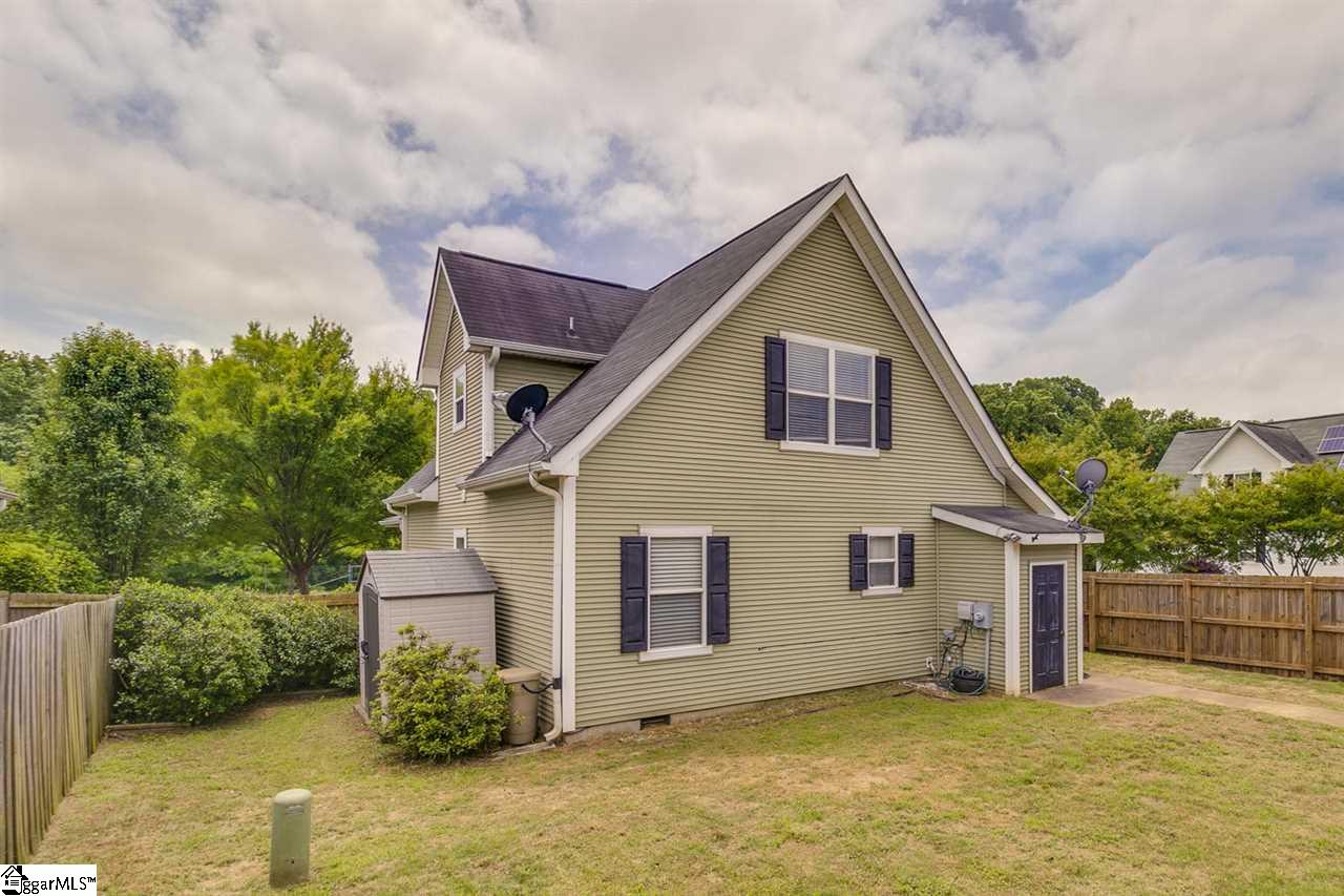 Property image 3 of 331 Woodlark Street in Arcadia Hills, Greenville, SC 29607
