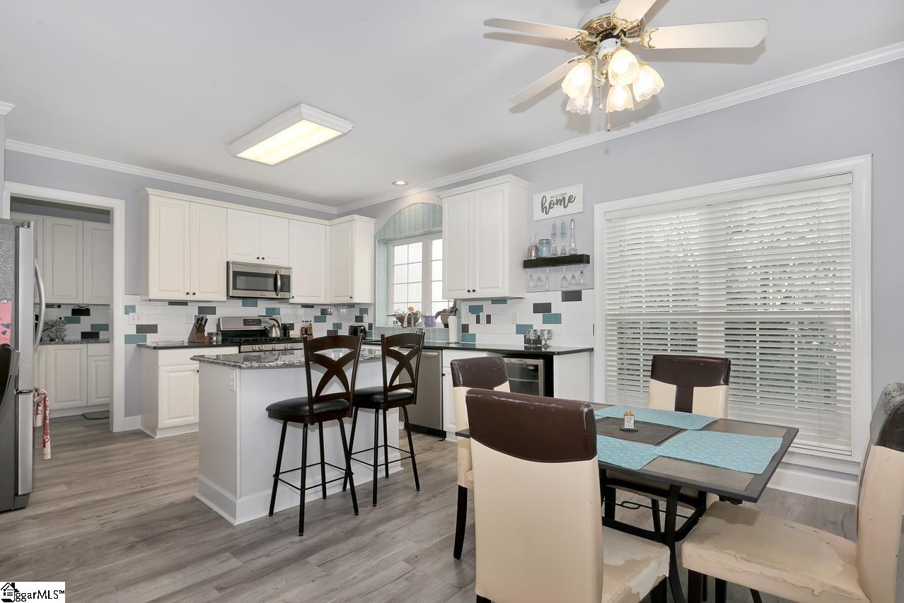 Property image 3 of 15 S Antigo Court in Hudson Forest, Greer, SC 29650