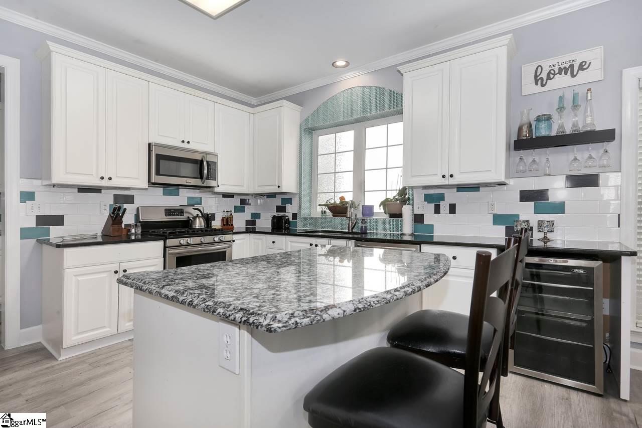 Property image 5 of 15 S Antigo Court in Hudson Forest, Greer, SC 29650