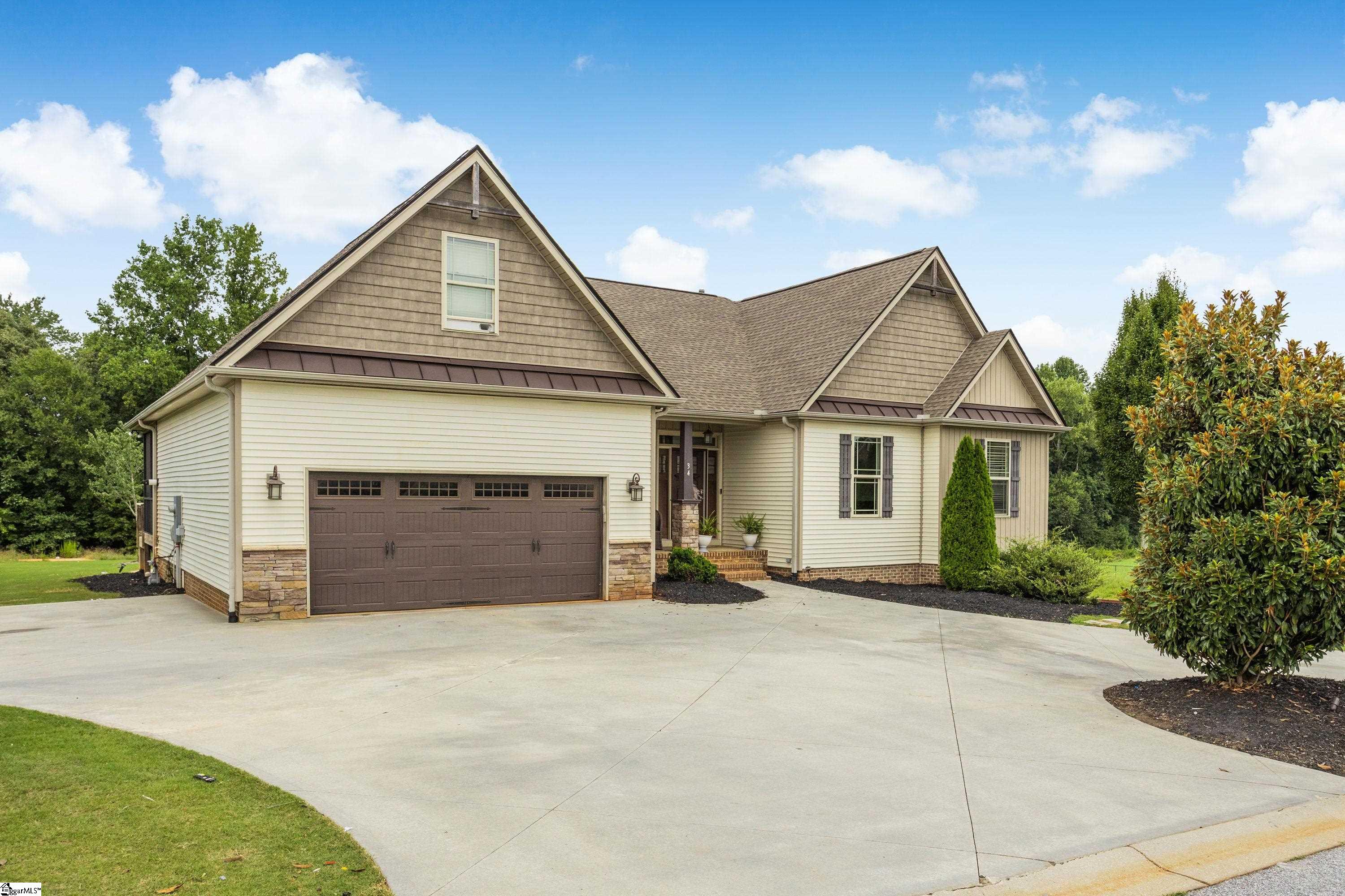 Property image 2 of 34 Rising Meadow Lane in Meadow Breeze, Taylors, SC 29687