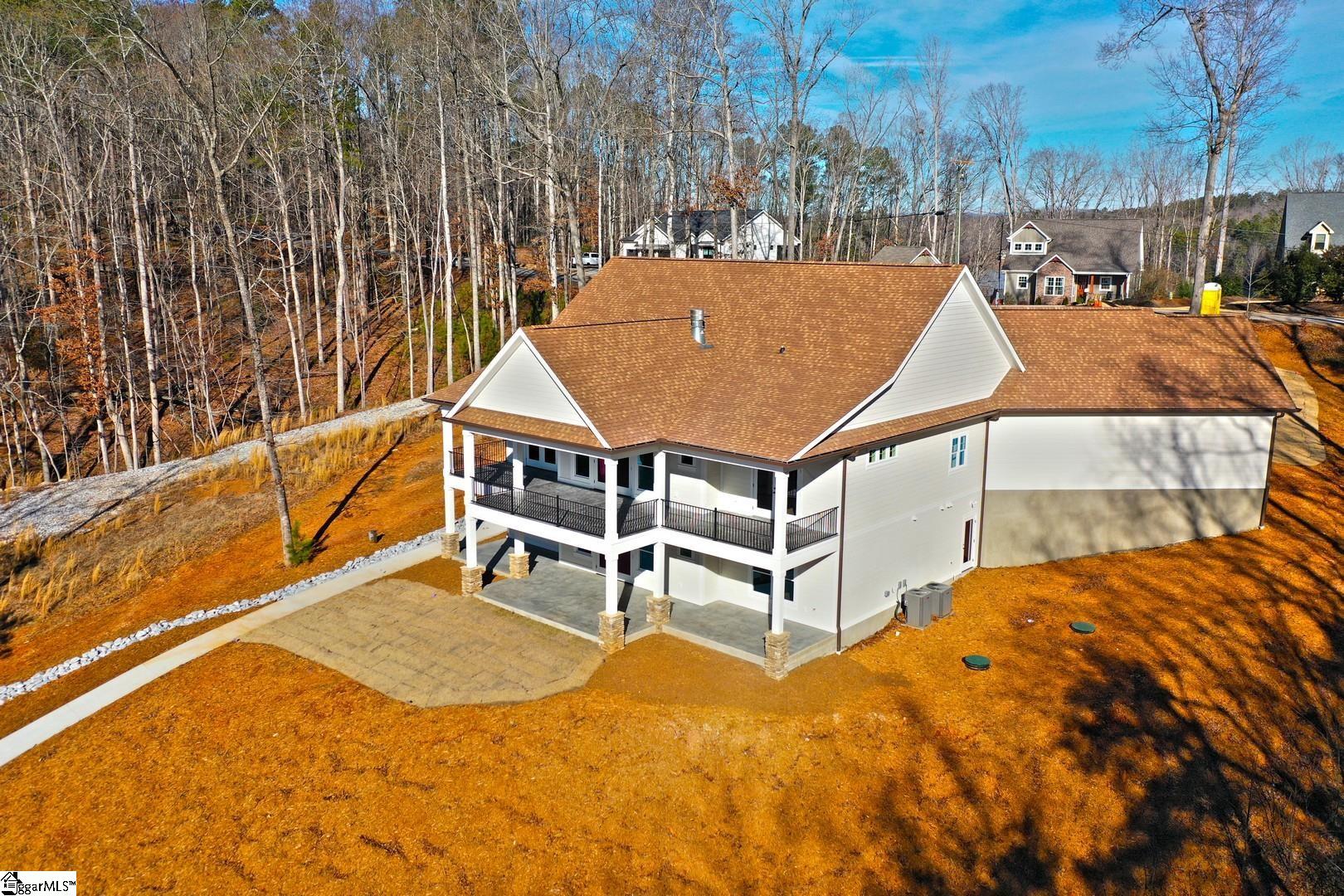 Property image 3 of 572 McAlister Road in Peninsula Pointe South, West Union, SC 29696
