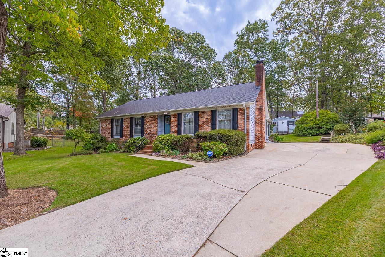 Property image 2 of 4 Gray Fox Court in Gray Fox Run, Taylors, SC 29687