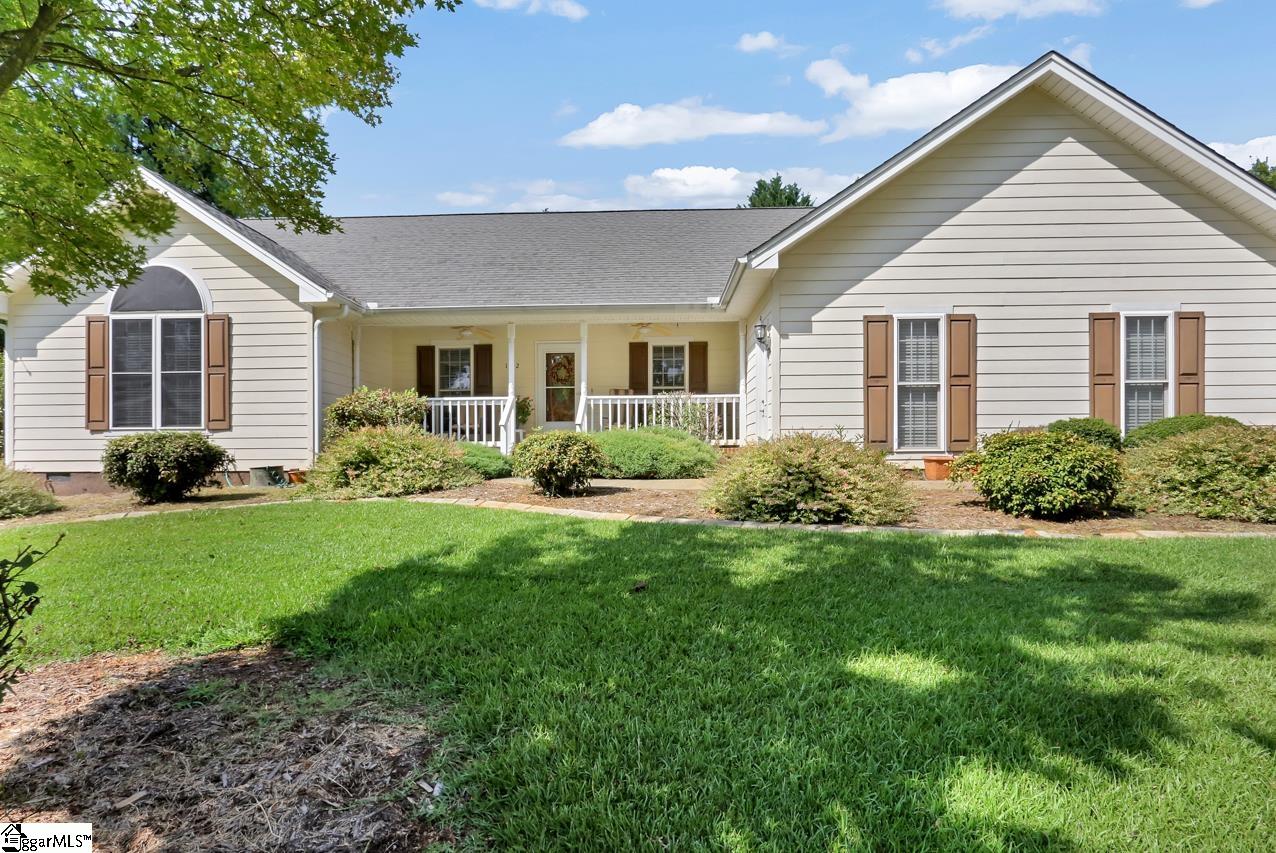 Property image 3 of 102 Cardinal Drive in Normandy Shores, Seneca, SC 29672