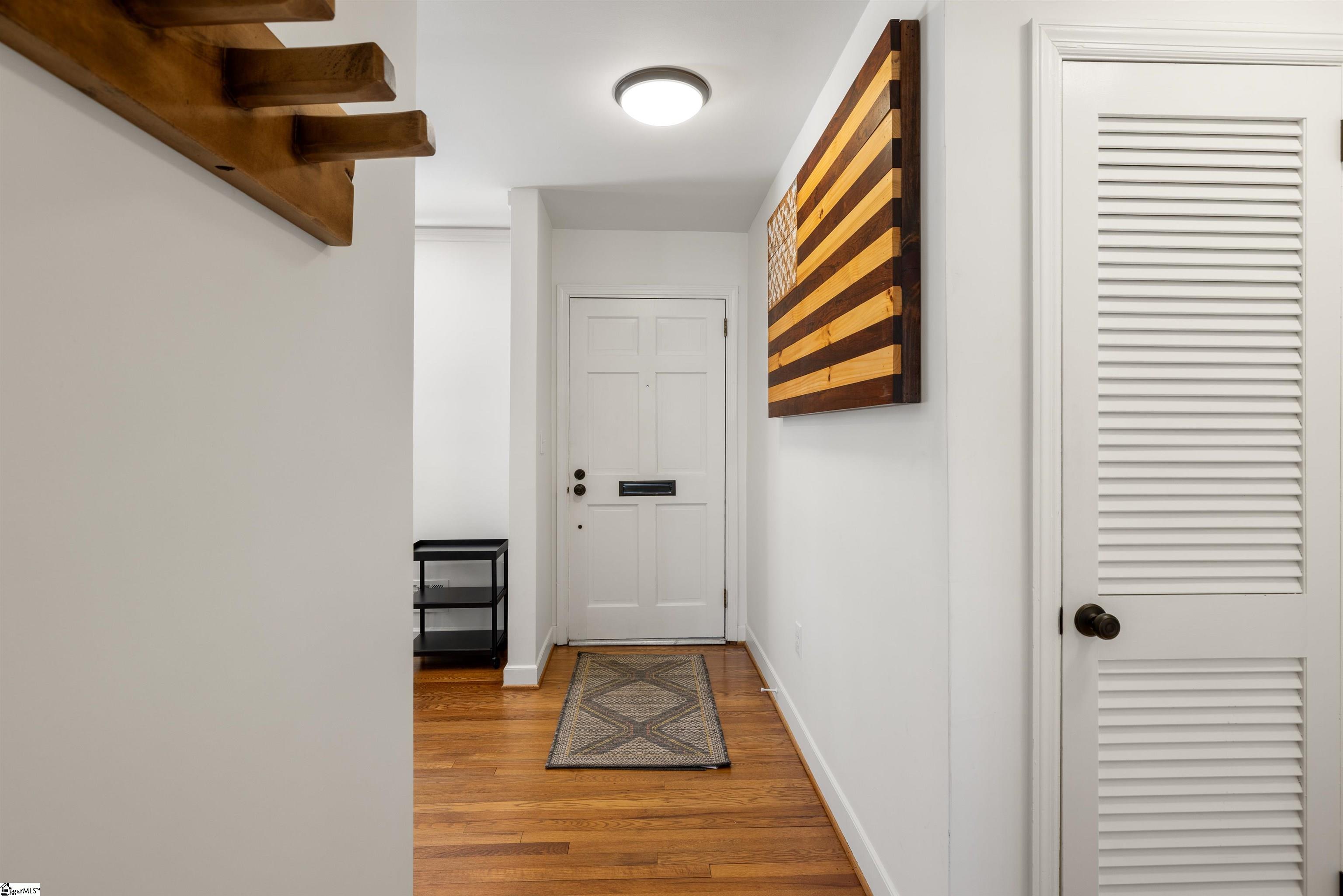 Property image 3 of 504 Dellwood Drive in Dellwood, Greenville, SC 29609