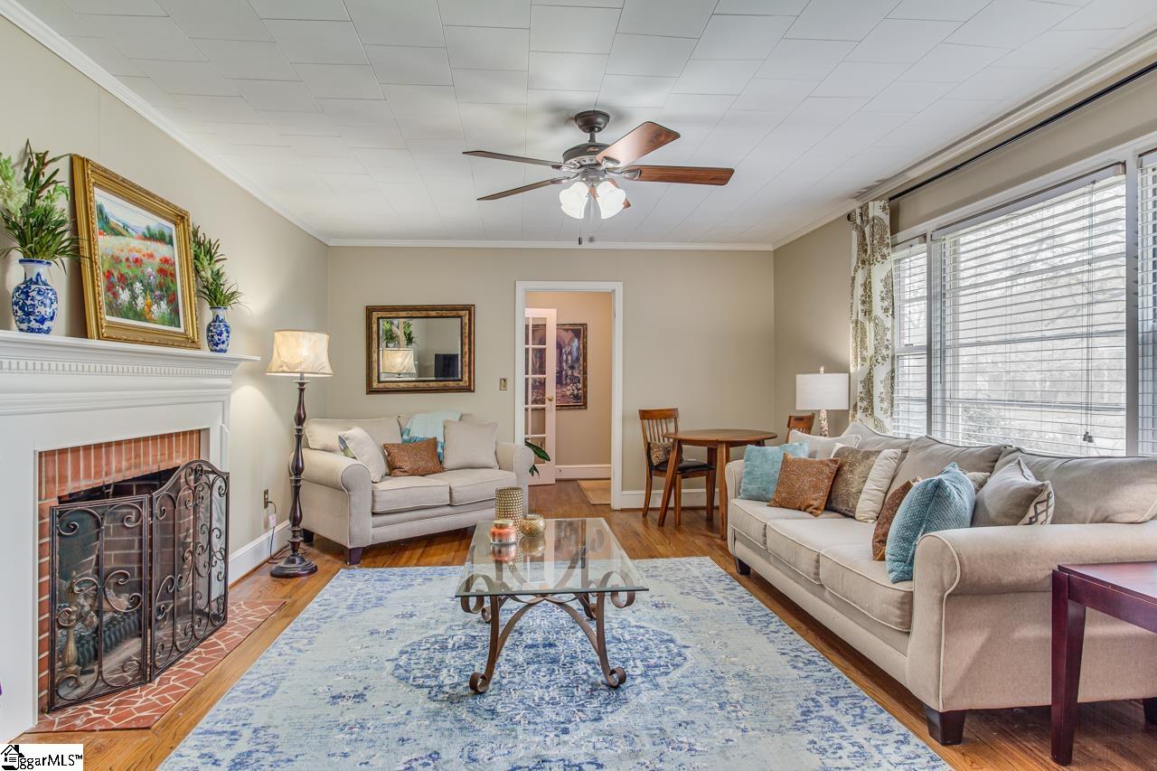 Property image 3 of 204 E Centennial Street in College View, Clinton, SC 29325