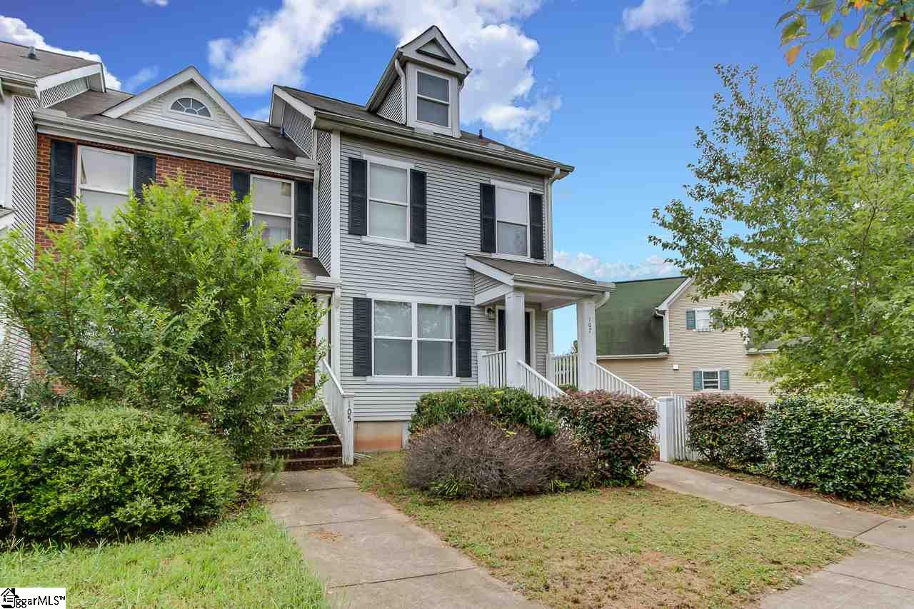 Property image 2 of 107 Aisha Street in Arcadia Hills, Greenville, SC 29607