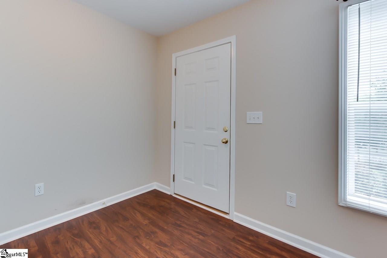 Property image 4 of 107 Aisha Street in Arcadia Hills, Greenville, SC 29607