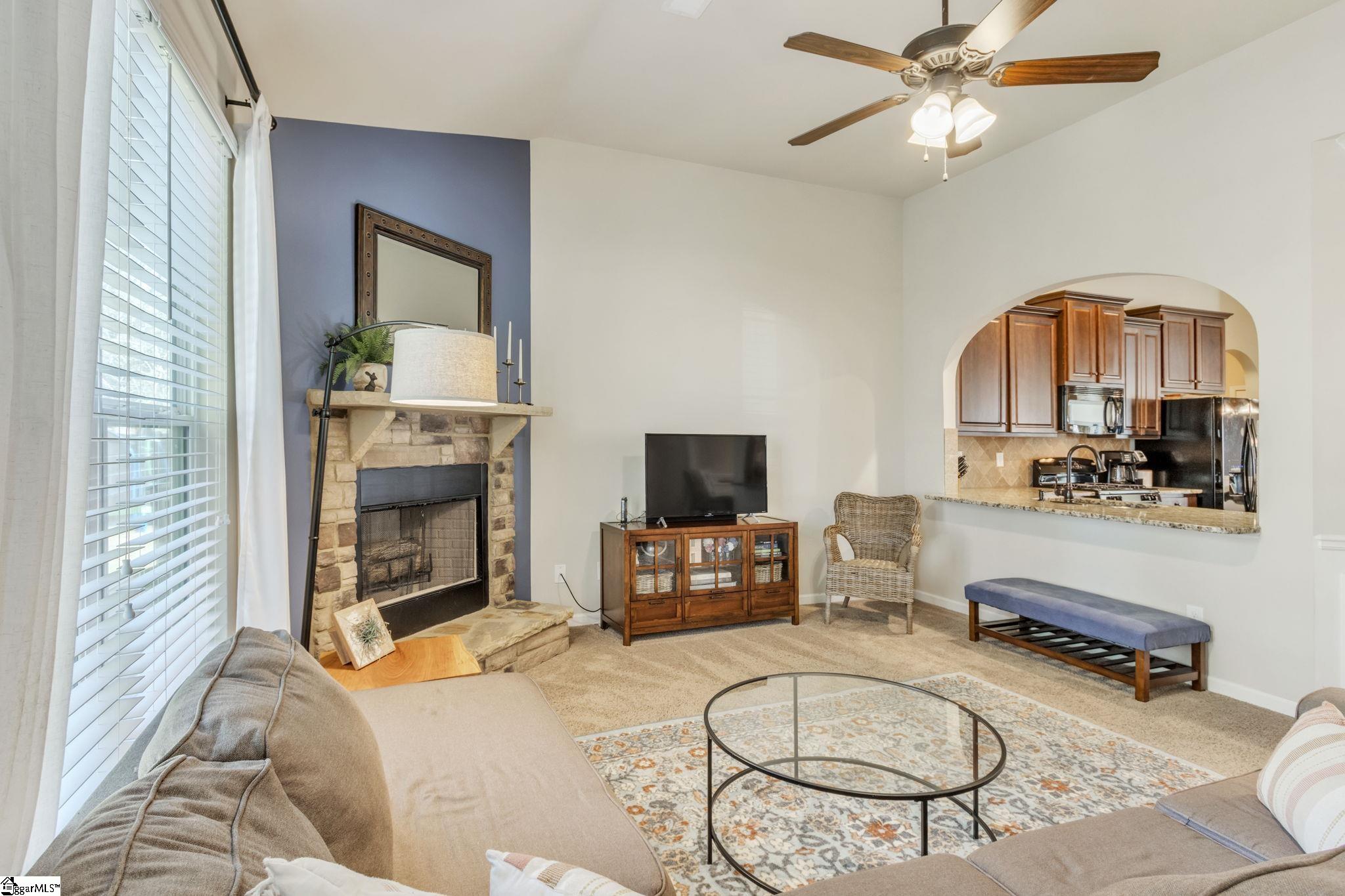 Property image 4 of 525 E Czardas Way in Reidville Crossing, Woodruff, SC 29375