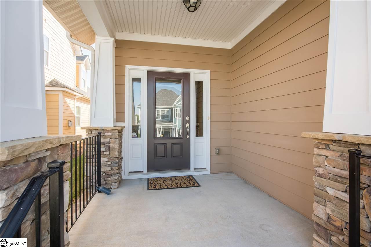 Property image 2 of 40 Flintwood Drive in Boxwood, Simpsonville, SC 29681