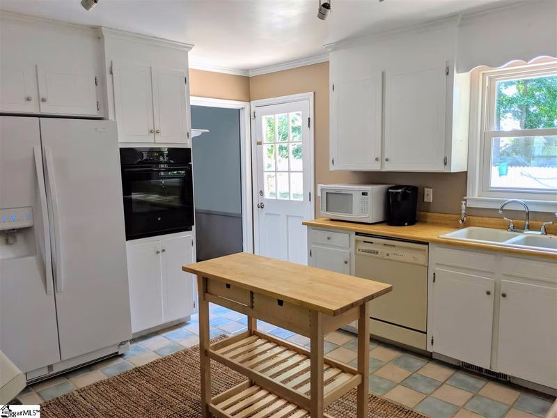 Property image 4 at 12 Cavendish Close, Taylors, SC 29687