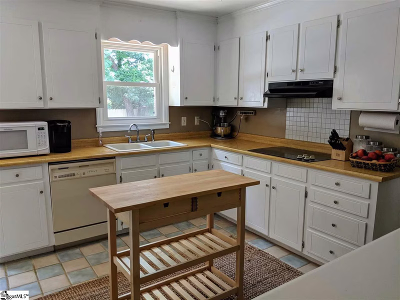 Property image 5 at 12 Cavendish Close, Taylors, SC 29687
