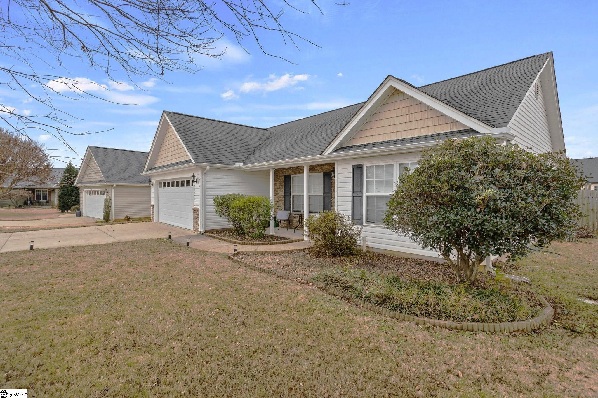 Property image 2 of 256 Sleepy River Road in Lockeland Park, Simpsonville, SC 29681