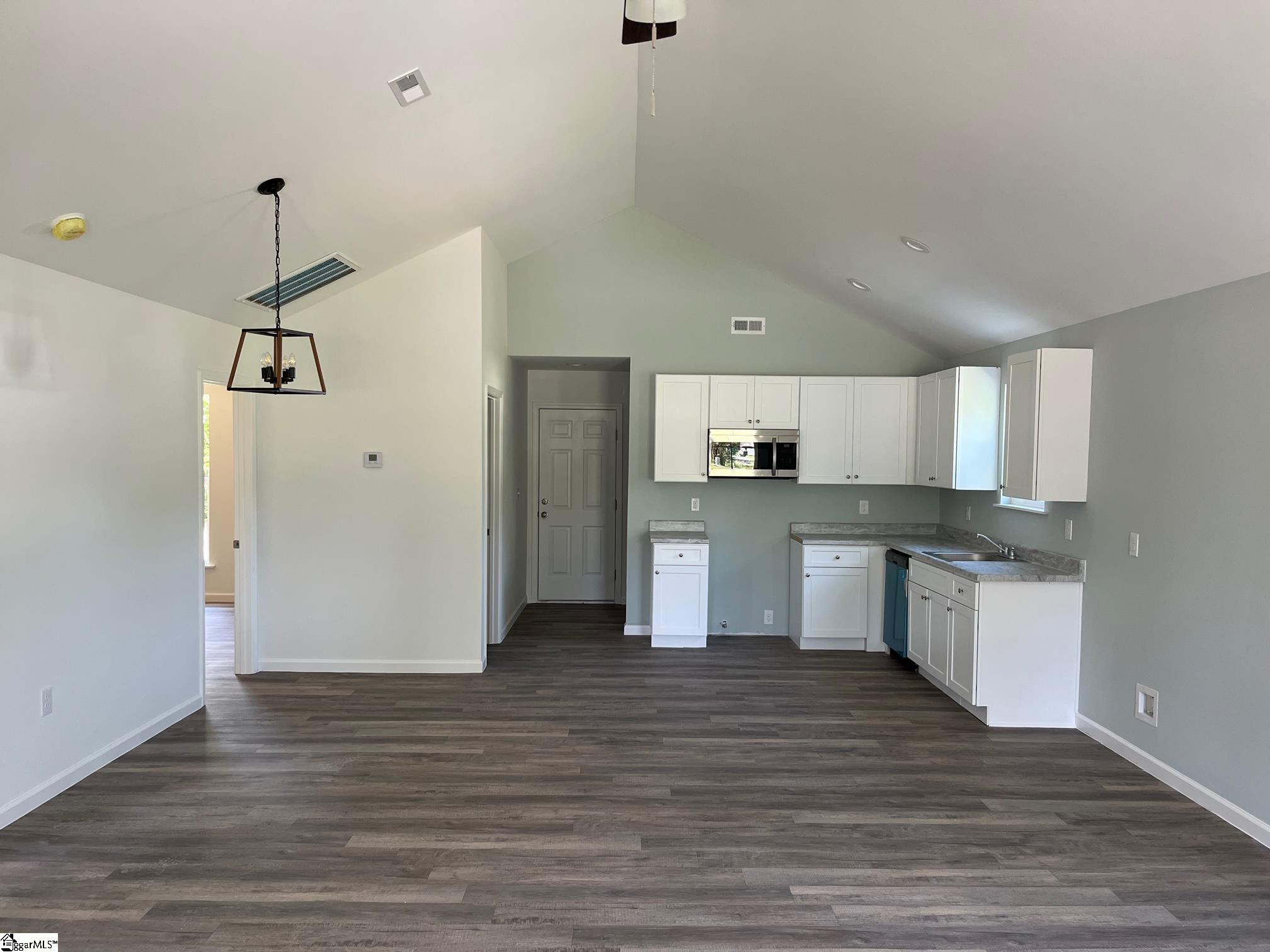 Property image 2 of 122 Colleton Lane in Blossom Meadows, Clinton, SC 29325
