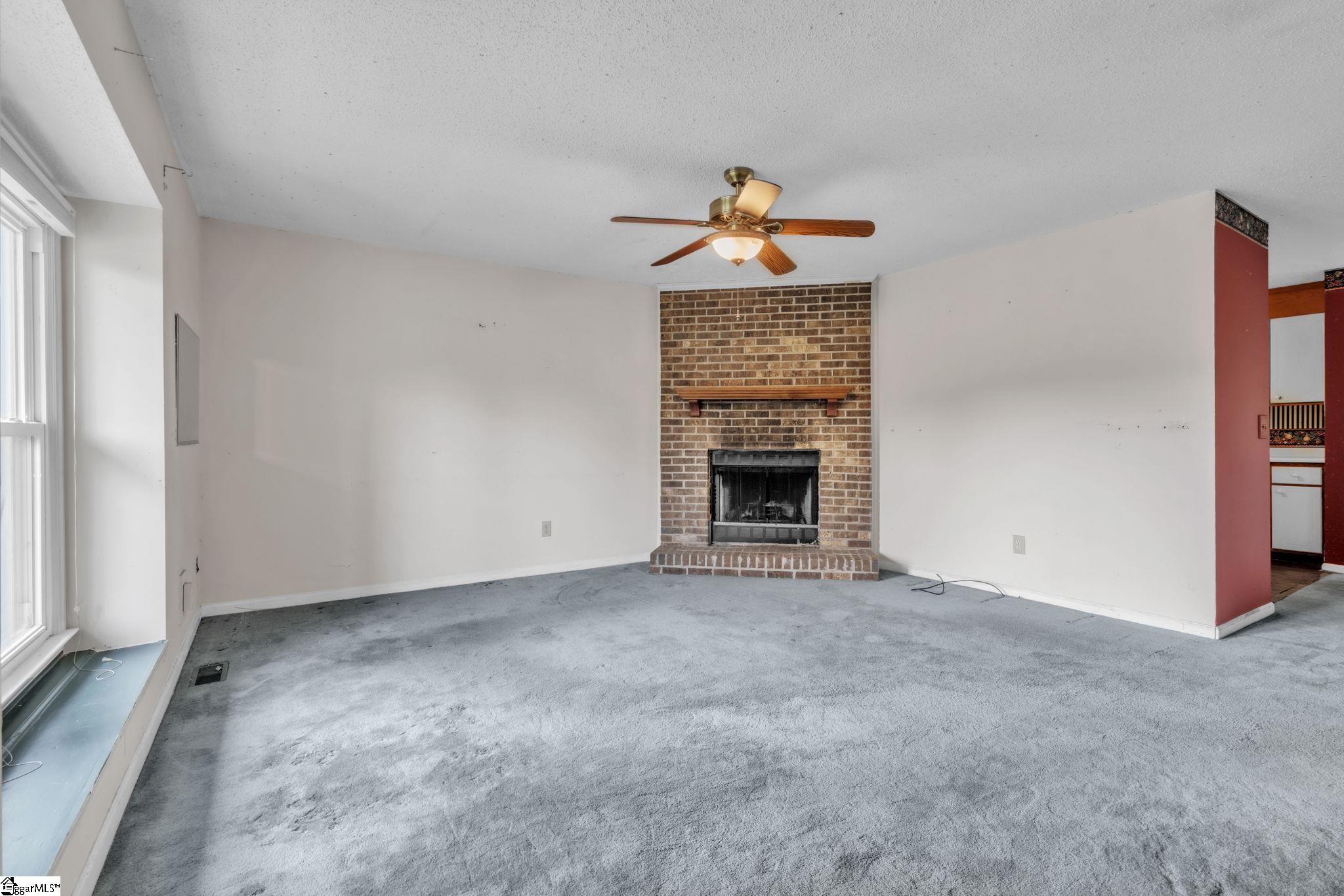 Property image 4 of 121 Apollo Avenue in Crestview Hills, Greer, SC 29651