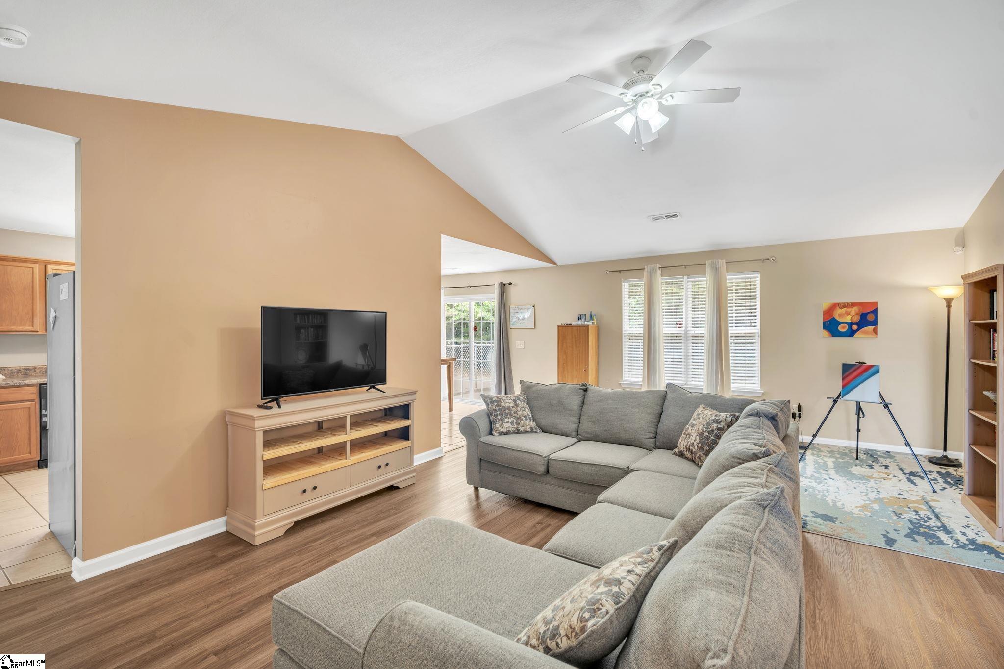 Property image 3 of 621 Chloe Faith Drive in Duncan Station, Duncan, SC 29334