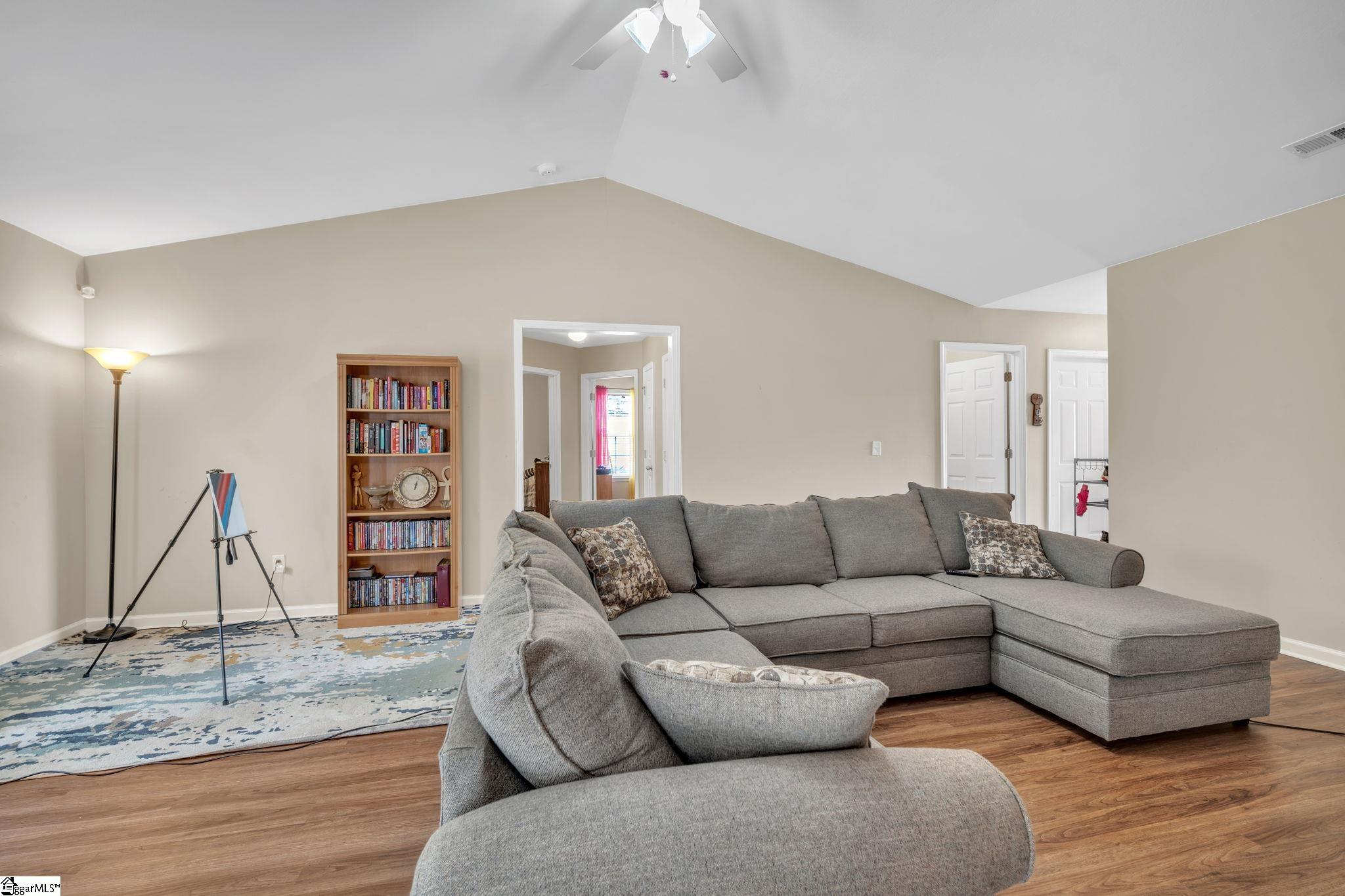 Property image 4 of 621 Chloe Faith Drive in Duncan Station, Duncan, SC 29334