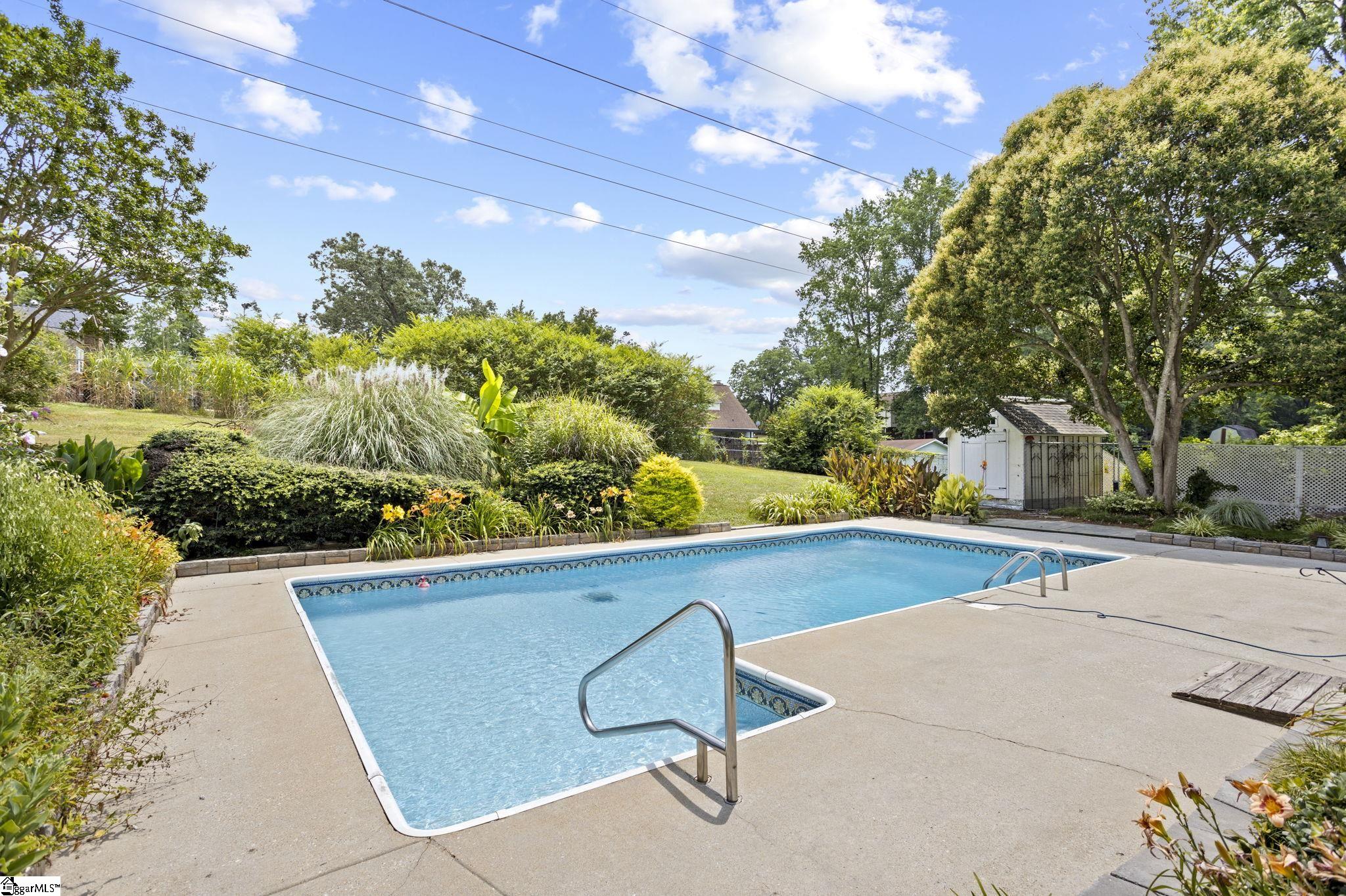Property image 3 of 5 Crowndale Court in Gray Fox Run, Taylors, SC 29687