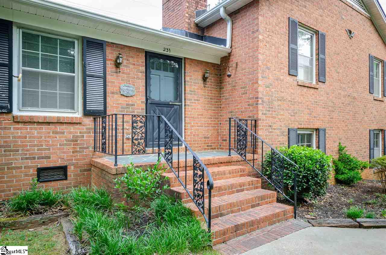 Property image 3 of 231 Donington Drive in Kingsgate, Greenville, SC 29615
