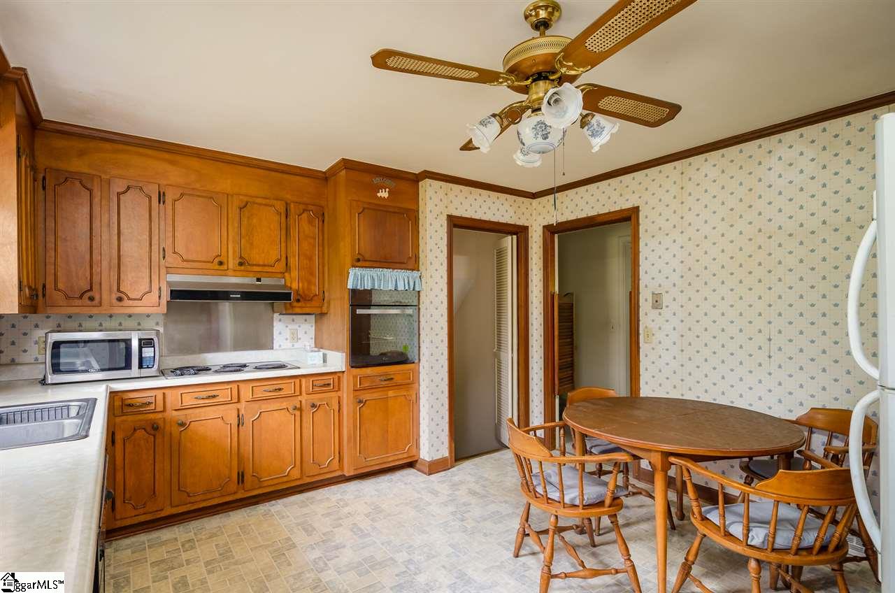 Property image 4 of 231 Donington Drive in Kingsgate, Greenville, SC 29615