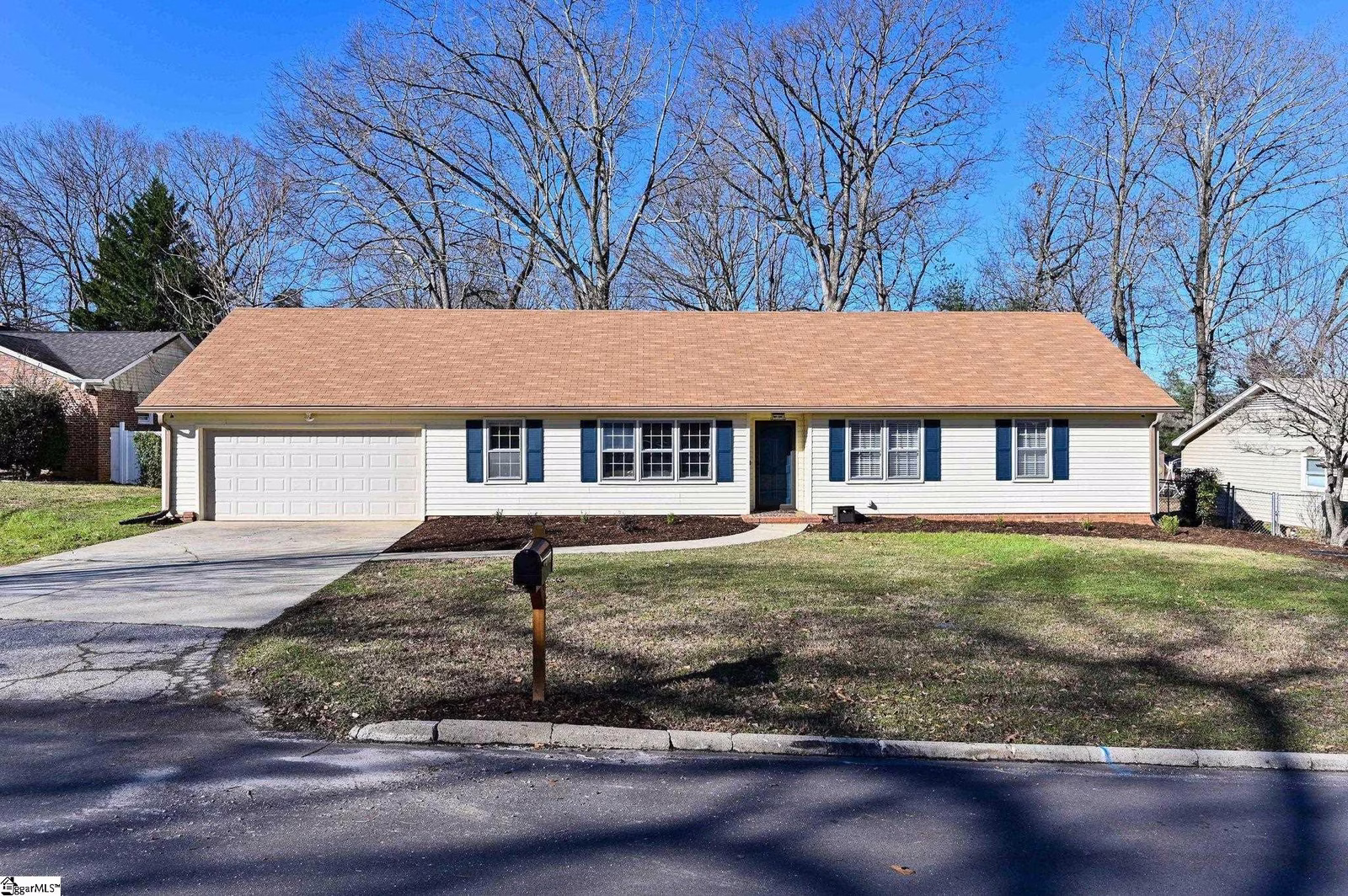 Property image 1 at 8 Cavendish Close, Taylors, SC 29687