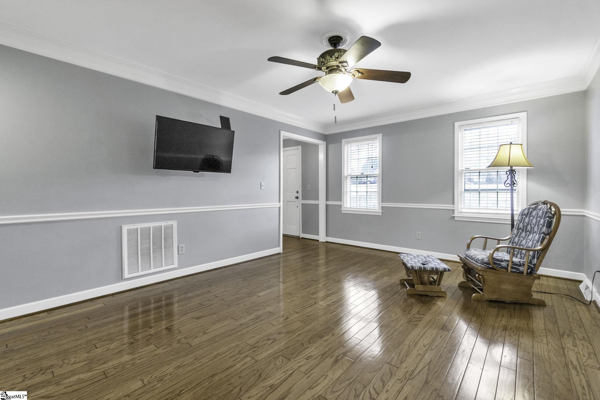 Property image 3 of 125 Swindon Circle in Kingsgate, Greenville, SC 29615