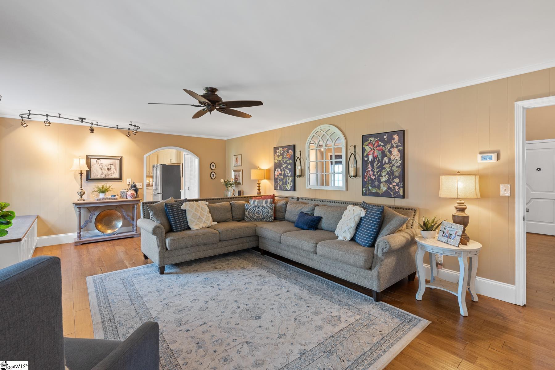 Property image 3 of 105 Lambourn Way in Kingsgate, Greenville, SC 29615