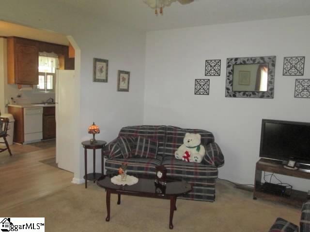 Property image 5 of 101 Center Drive in Grayview Estate, Laurens, SC 29360