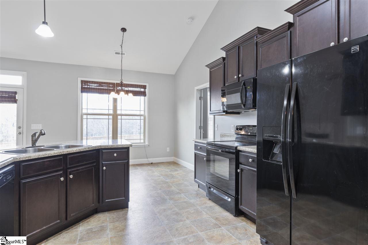 Property image 2 of 10 Rising Meadow Lane in Meadow Breeze, Taylors, SC 29687