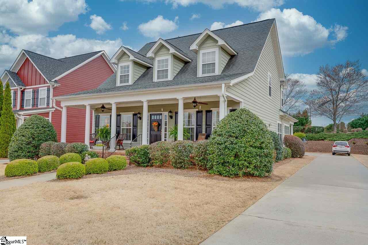 Property image 2 of 111 Farm Mill Circle in Boxwood, Simpsonville, SC 29681