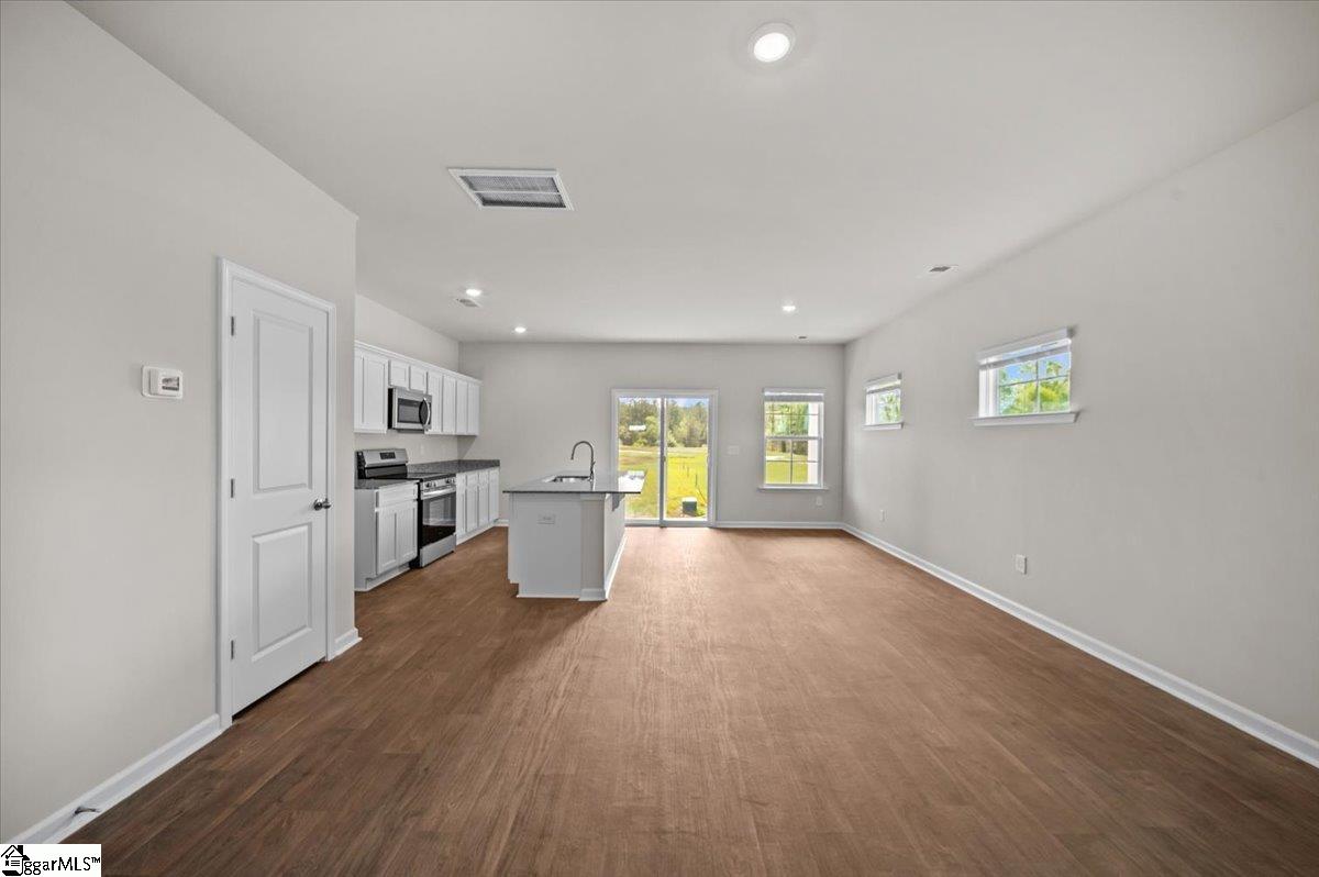 Property image 2 of 108 Lowland Drive in Clarke Townes, Anderson, SC 29621